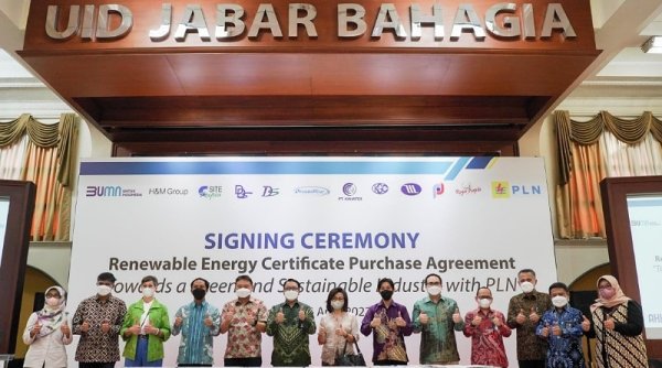 Dukung Energi Bersih, 10 Mitra Pabrik H&M Group Teken Kontrak Pembelian Layanan REC PLN