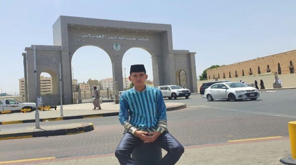 Di Masjid Nabawi pun Bukber Dilarang Sambil Ngobrol