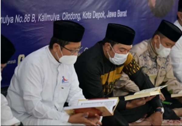 Ridwan Kamil Beri Bantuan Pembangunan Masjid di Depok