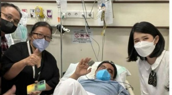 Kondisi Terkini Ade Armando Alami Pendarahan di Kepala dan Sempat Muntah Darah
