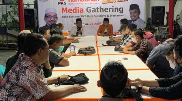 PKS Kota Surabaya Perkuat Sinergi dengan Wartawan