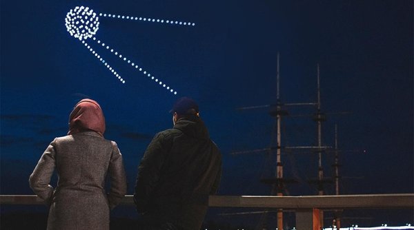 Drone Light Show: Cara Drone Meriahkan Malam