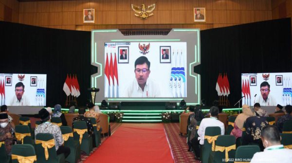 Dukung Implementasi Kurikulum Belajar Madrasah, Menteri Johnny: Kominfo Sediakan PMB dan PDN