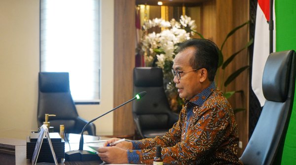 Pemerintah Berikan Bantuan Tunai Pangan Tambahan kepada Penerima Bansos dan Pedagang Kaki Lima Makanan