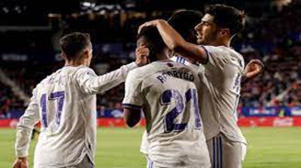 Bantai Osasuna 3-1, Real Madrid Dekati Juara Liga Spanyol