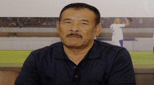 Soal Rekrut Pemain: H. Umuh,"Persib Mah Nyantai Aja lah!"
