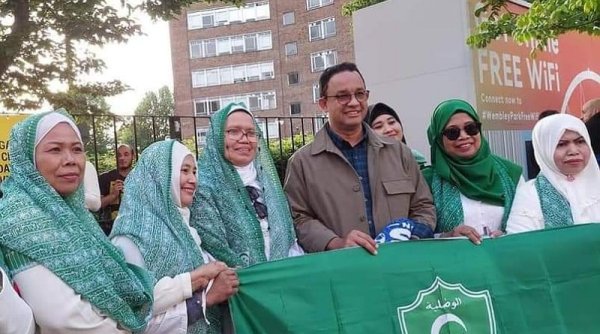 Gubernur Anies Bertemu Anissaa Rebana dan Muslimat Al Washliyah di London