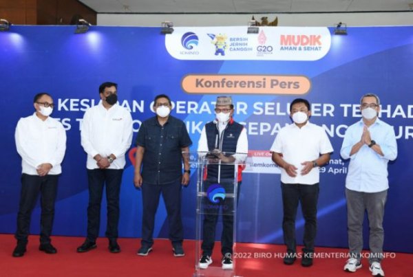 Siapkan Layanan Berkualitas, Menkominfo Pantau Jaringan Telekomunikasi Jalur Mudik