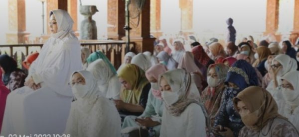 Bupati Purwakarta Rayakan Lebaran Bareng Warga