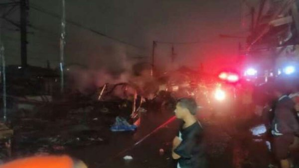 43 Lapak Pasar Kemiri Depok Hangus Dilalap "Si Jago Merah"