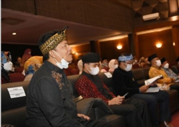 Halal Bihalal dengan Budayawan Sunda, Ridwan Kamil: Kita Sepakat Lestarikan Karya di Majalah Mangle
