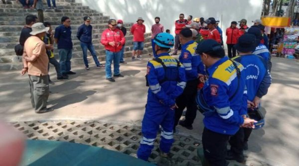 Bareng  DPRD, Pemkab Garut  Bersih-bersih Situ Bagendit