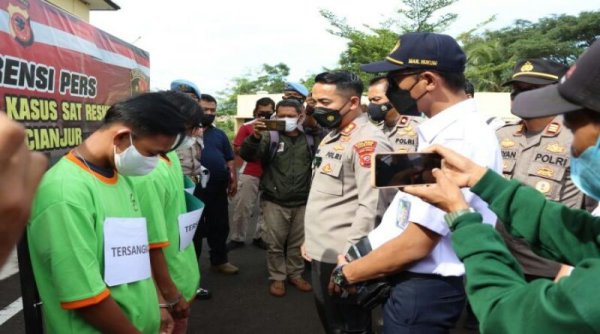 Polres Cianjur Ringkus 3 Pelaku Pencuri Besi Rel Kereta Api