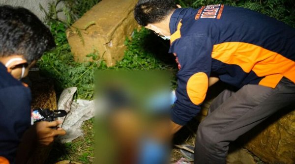 Pria Penuh Tato Tanpa Identitas Ditemukan Tewas di  Bangunan Kosong dengan Kondisi Mengenaskan