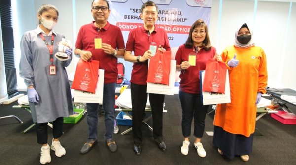 HUT ke-33 Tahun FIFGROUP Sumbang 33.000 Kantong Darah