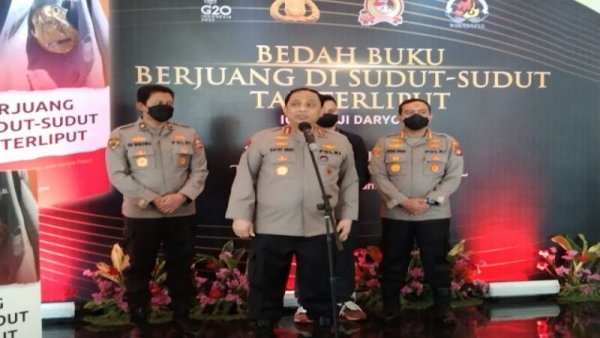 Akpol Angkatan 1996 Luncurkan Buku ‘Berjuang di Sudut-sudut Tak Terliput’