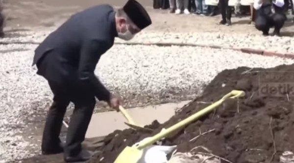Dihadiri Ribuan Warga, Eril Akhirnya Dimakamkan di Pemakaman Keluarga di Cimaung