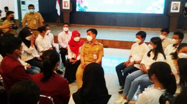 FAS Lapor kepada Gibran Soal Siswa Sekolah Hamil di Luar Nikah