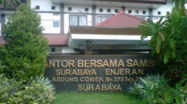 Samsat Kedung Cowek Mendapatkan Predikat WBK? Faktanya Dilapangan Masih Banyak Calo