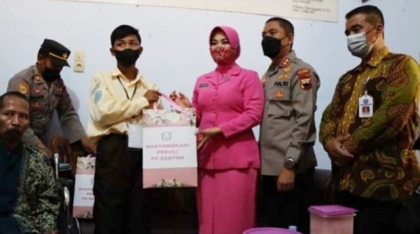 Polres Klaten Bantu Biaya Pendidikan Rizal Abdul Salam. Ini Alasannya