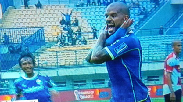 Maung Bandung Terluka Dibungkam Madura United