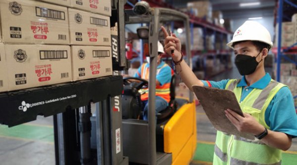 CJ Logistics Memperkenalkan Palet yang Terbuat Dari Bahan Plastik Daur Ulang di Pusat Distribusi Indonesia, Guna Memperluas Upaya ESG secara Global