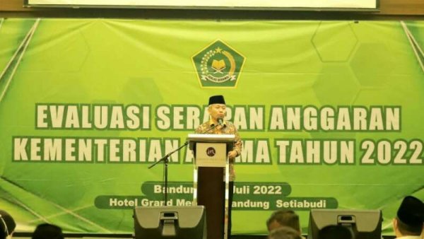 Sekjen Kemenag: Mitra Bank Syariah Banyak dari Perusahaan yang Dikelola Non-muslim 