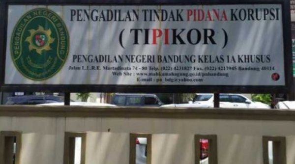 Sidang Kasus Bupati Bogor Ade Yasin di PN Tipikor Memanas