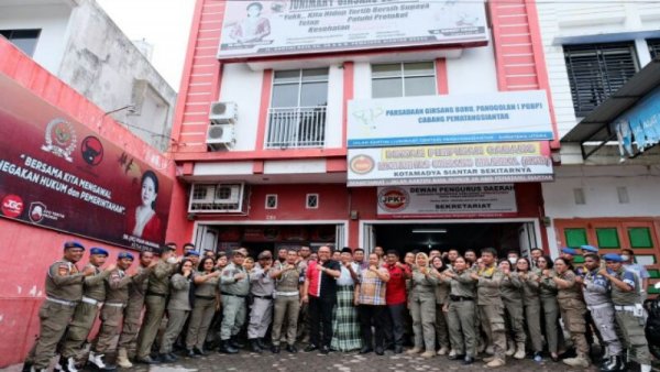 Legislator Komisi II akan Perjuangkan Nasib Honorer Satpol PP