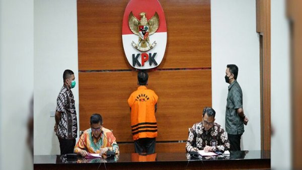 KPK Tetapkan Tiga Tersangka Korupsi Pengesahan Anggaran Tulungagung