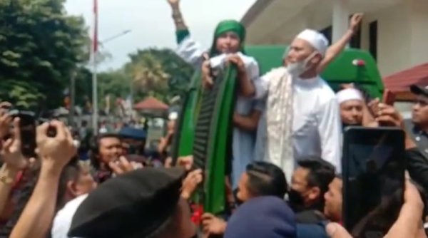 Disambut Gembira, Habib Bahar bin Smith Divonis 6 Bulan Penjara