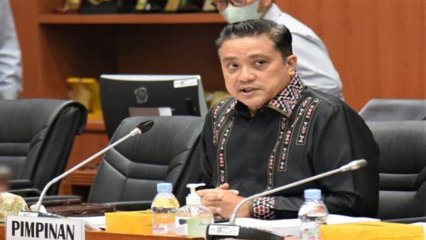 Komisi X Terima Naturalisasi Pemain Sepak Bola Jordi Amat dan Sandy Walsh