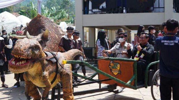 Objek Wisata Unik Bertajuk “Garut Dinoland” Telah Resmi Dibuka