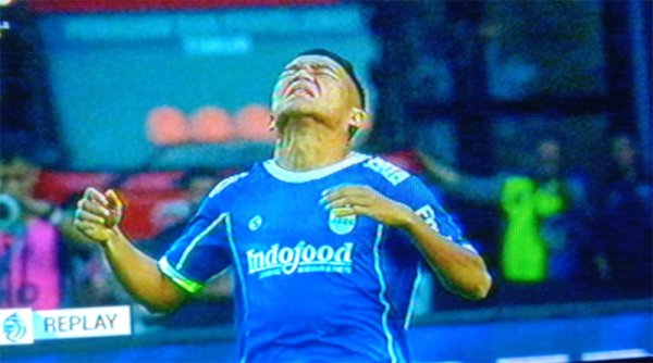 Ditandai Tensi Tinggi dan Kartu Merah, Persib Gagal Taklukkan Bali United