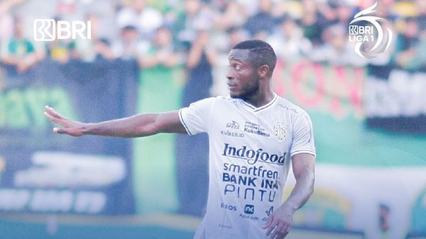 Serdadu Tridatu Permalukan Bajul Ijo di Depan Bonek