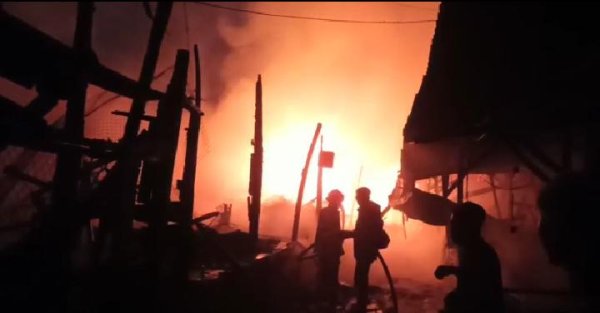 Pasar Lettu Bakri Sukabumi Dilalap Api