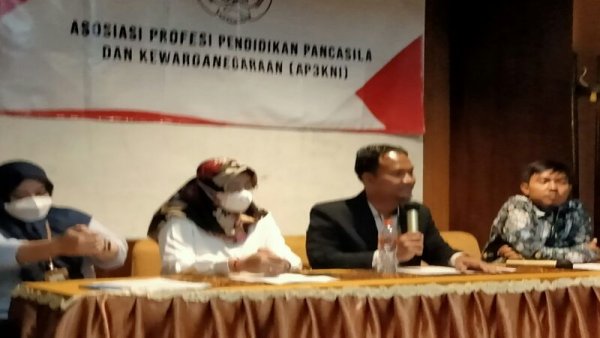 AP3KnI Minta RUU Sisdiknas Ditunda Karena Makul dan Mapel PKn Hilang