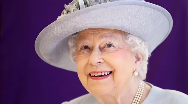 Ratu Elizabeth II Meninggal di Usia 96 Tahun, Pangeran Charles Naik Tahta