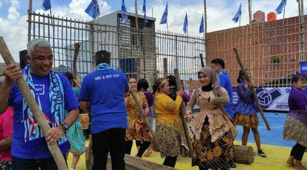 Dede Yusuf Buka Turnamen Bola Voli AHY Cup di Kabupaten Bandung