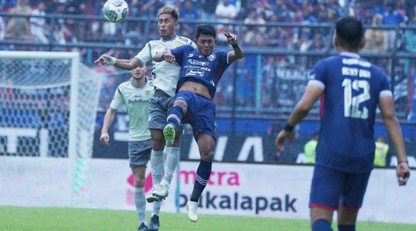 LIGA 1 | Babak Pertama, Persib Tertinggal 0-1 dari Arema FC