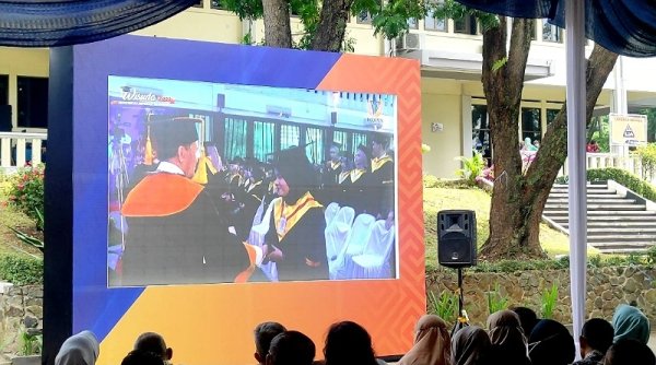 Rektor Ikopin University Ingatkan Wisuda Awal Jalan Panjang dan Banyak Hal akan Menghadang