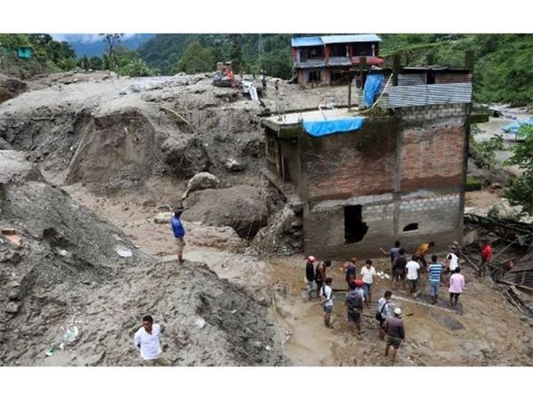 14 Tewas dalam Musibah Bencana Tanah Longsor di Nepal