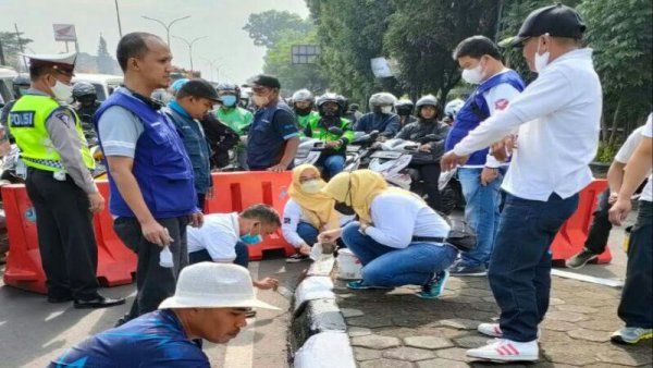 Ribuan Warga Turun ke Jalan dalam Bebersih Bandung Jilid 4