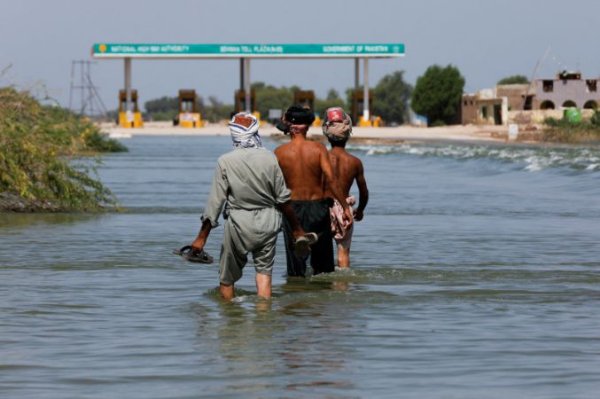 Banjir Mulai Surut, Pakistan Terancam "Bencana Kedua"