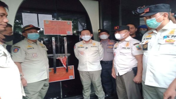 Tak Sesuai Perizinan dan Langgar Etika, Pemkab Bekasi Segel Infinity Cafe