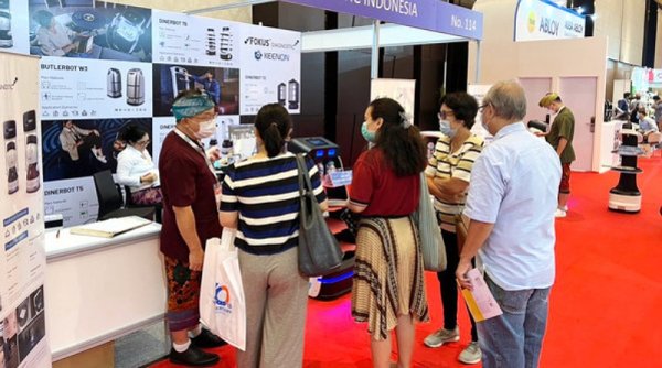 KEENON Robotics Hadirkan Robot Servis dan Robot Sanitasi di FHTB 2022