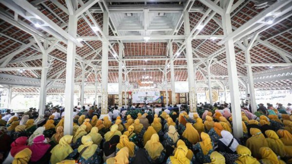Ratusan Orang Untai Doa Bersama untuk Kota Bandung