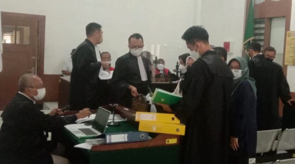 Kasus Suap WTP Kab Bogor, Jaksa KPK Hadirkan Empat Orang Saksi, Para Terdakwa Pegawai BPK Jabar Tersudutkan