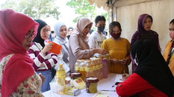 Solusi Kenaikan Harga, Pasar Murah Catatkan Omzet hingga Rp 408 Juta