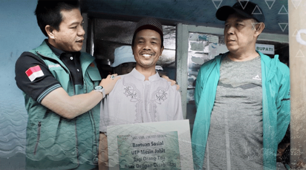 Tukang Cendol ini Bangga Rumahnya Dipakai Nginap Bupati Dadang Supriatna dan Istri
